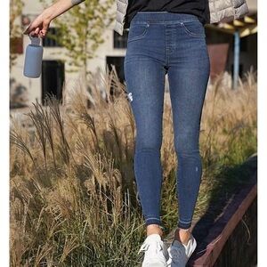 Spanx Distressed Denim High Rise‎ Elastic Waist Jeggings Size Small
